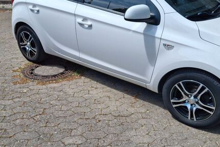 Hyundai i20 188.366 km 2.490 &euro; Dinkelsbühl 91550