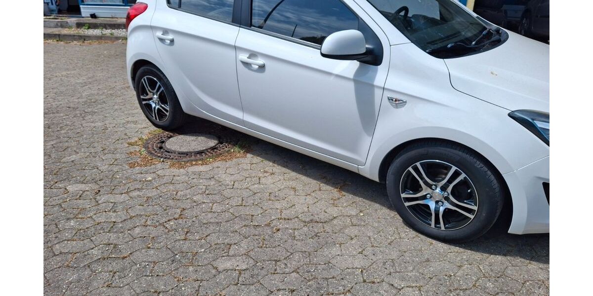 Hyundai i20 188.366 km 2.700 &euro; Dinkelsbühl 91550