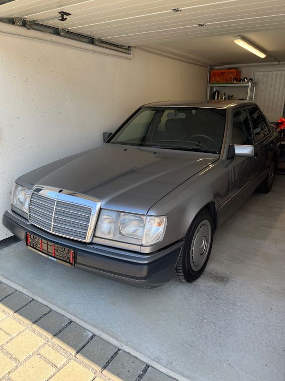 E 300