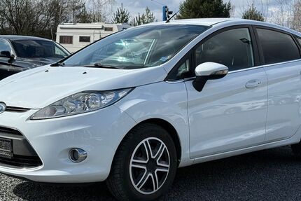 Ford Fiesta 221.291 km 2.399 &euro; Hermsdorf/Schleifreisen 07629