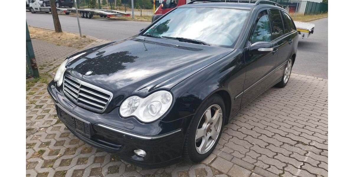 Mercedes-Benz C 230 325.545 km 2.399 &euro; Mittenwalde 15749