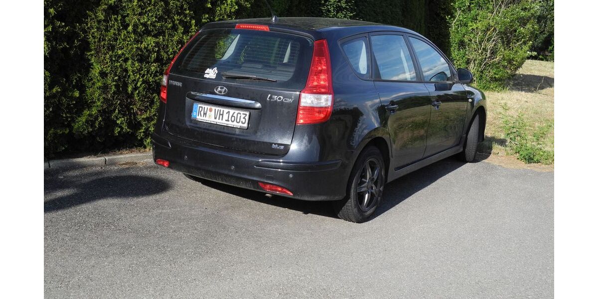 Hyundai i30 124.500 km 3.950 &euro; Zimmern 78658