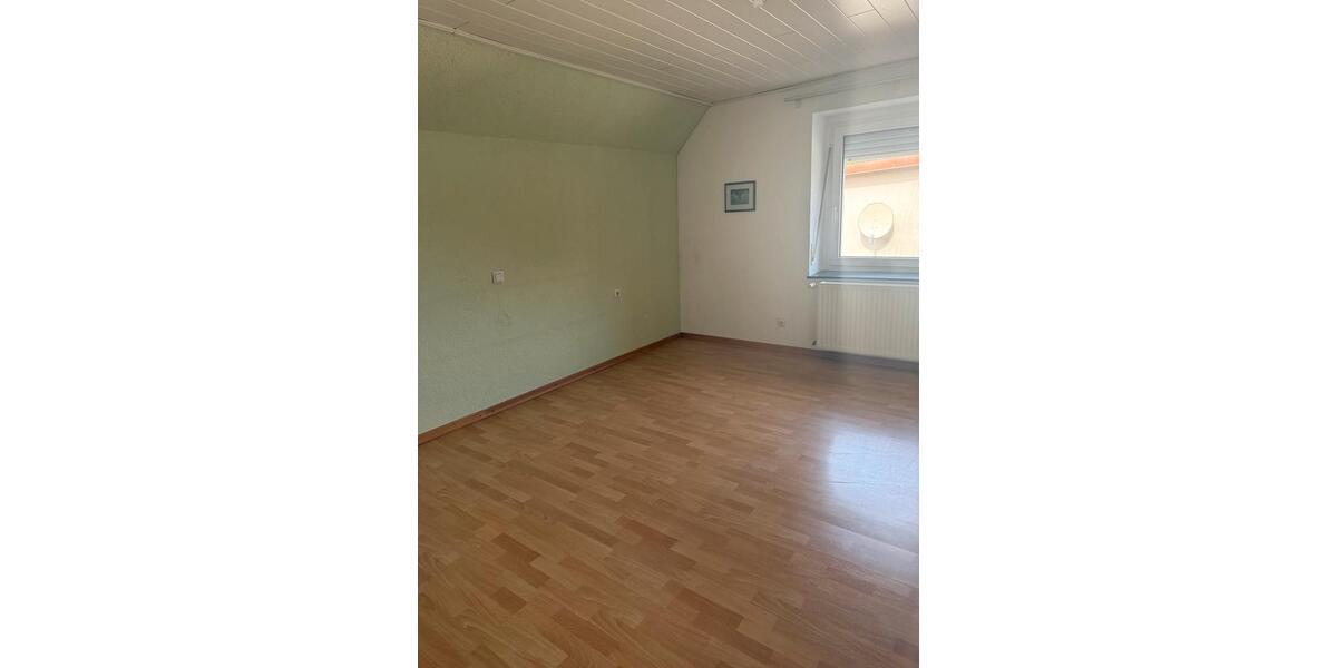 Etagenwohnung Nohfelden - 2 Zimmer, 85 m&sup2;, 900&euro; | Angebot:25553134