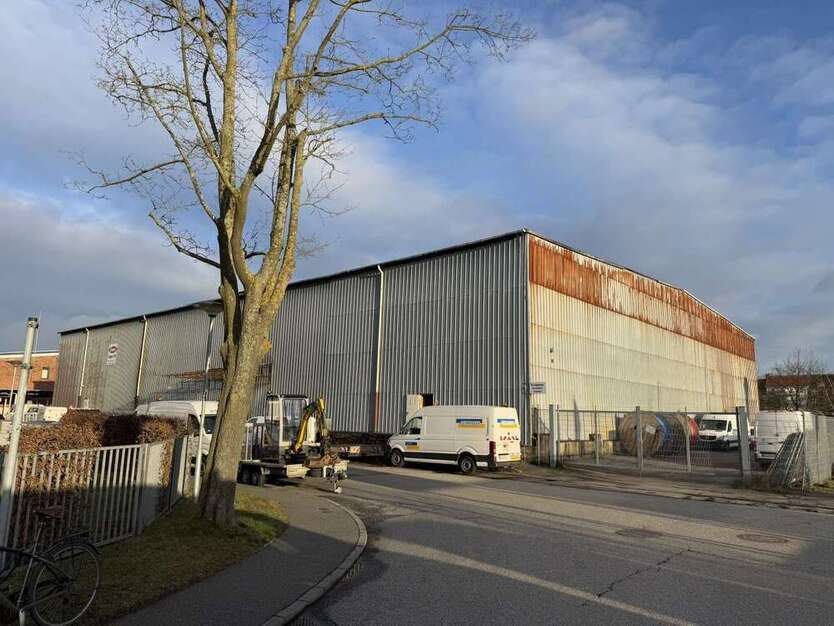 Halle in Lübeck 4.800 € 1190 m²