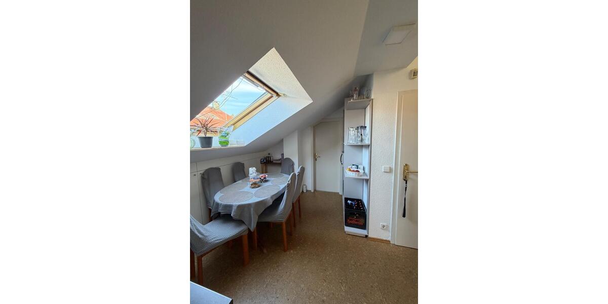 Dachgeschoßwohnung Remshalden - 3 Zimmer, 80 m&sup2;, 900&euro; | Angebot:25045559