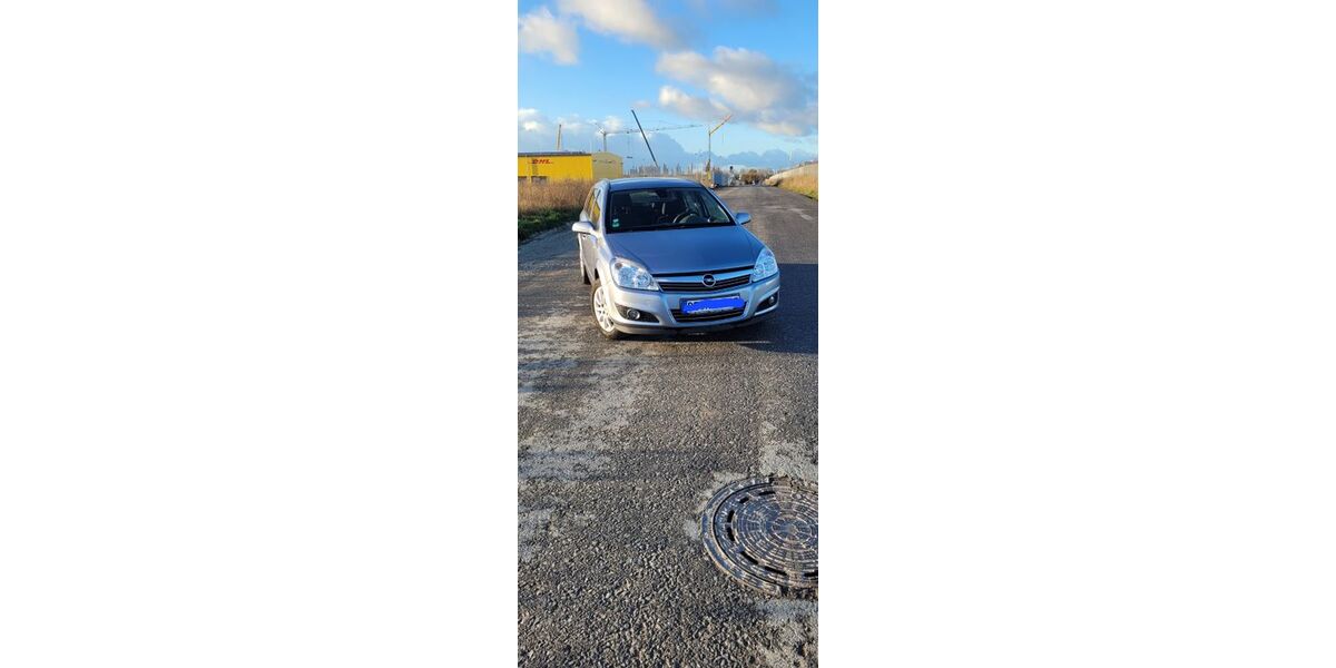 Opel Astra 82.000 km 3.199 &euro; Beckum 59269