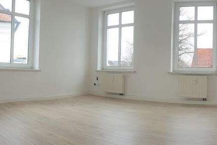 Zimmer Zwickau Pöhlau - 3 Zimmer, 75 m&sup2;, 380&euro; | Angebot:26389544