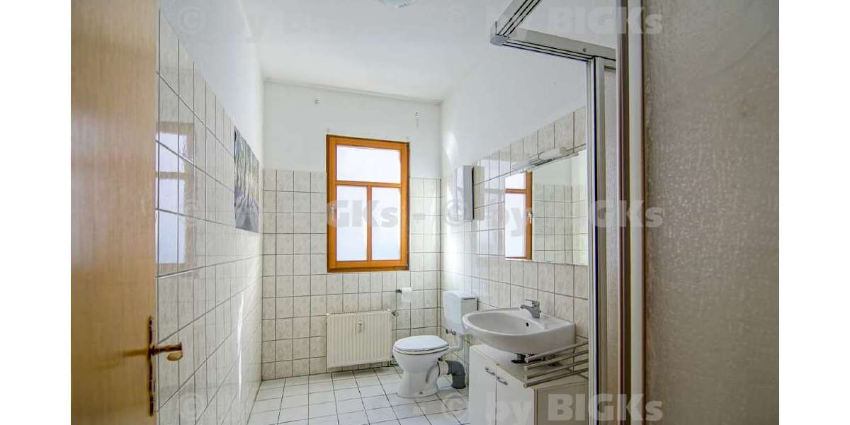BIGKs - Suhl: Mitte 2 Raum Wohnung ,WG geeignet, Dusche, sep. Küche (-;) - 2- Suhl Suhl Mitte | Angebot:27119940
