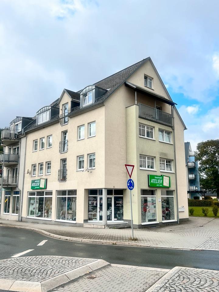 Helle Zweiraumwohnung mit Balkon zimmer