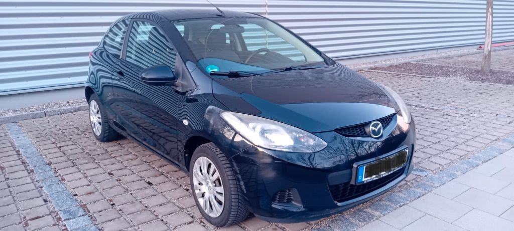 Mazda 2 119.200 km 2.400 &euro; Poing 85586