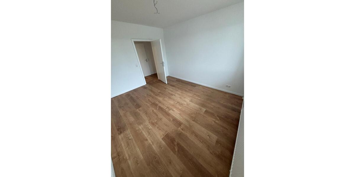 Etagenwohnung Laatzen - 3 Zimmer, 76 m&sup2;, 610&euro; | Angebot:26056850