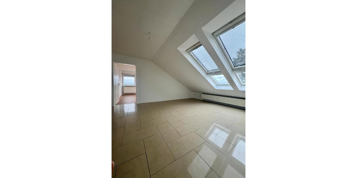 Dachgeschoßwohnung Langenau - 4 Zimmer, 84 m&sup2;, 1.210&euro; | Angebot:26267521