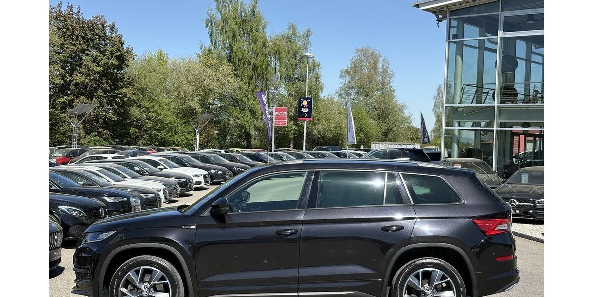 Skoda Kodiaq 2.0 TDI Sportline 4x4 KAMERA/NAVI/1.HAND 65.302 km 29.900 &euro; Villingen-Schwenningen 78054