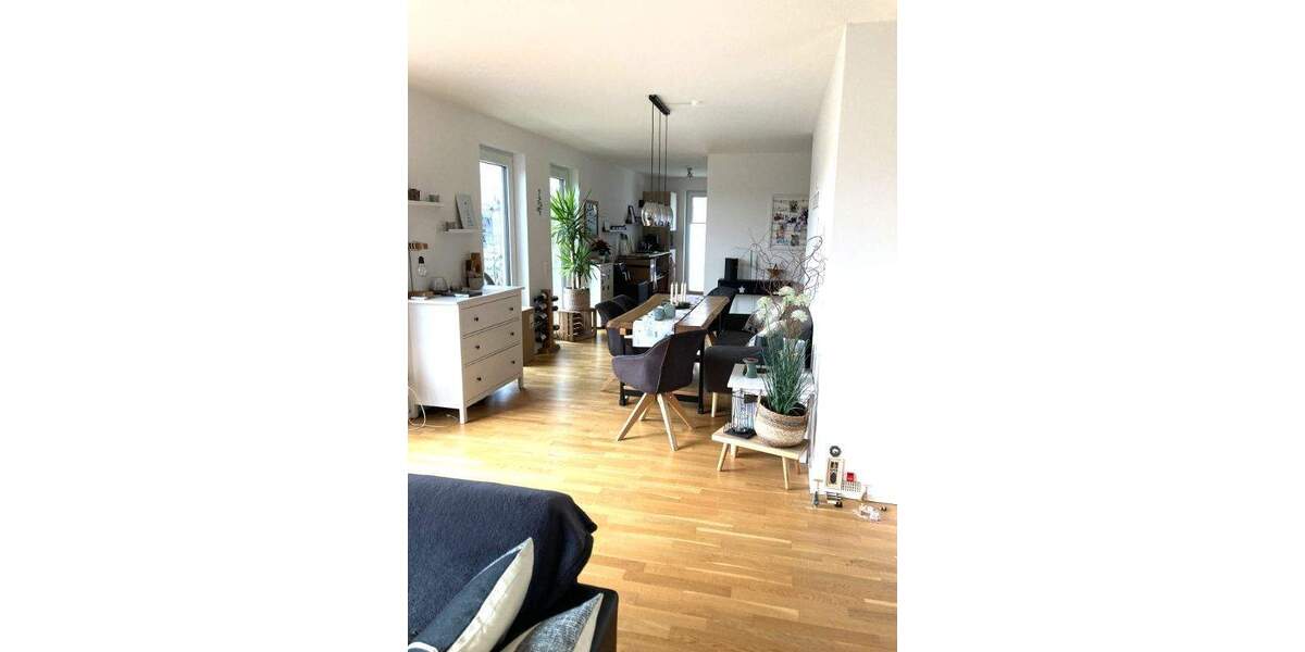 Große 4,5-Raum-Wohnung mit Dachterrasse 4 zimmer