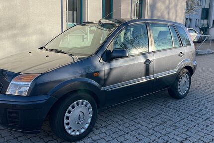 Ford Fusion 210.000 km 2.200 &euro; Haar 85540