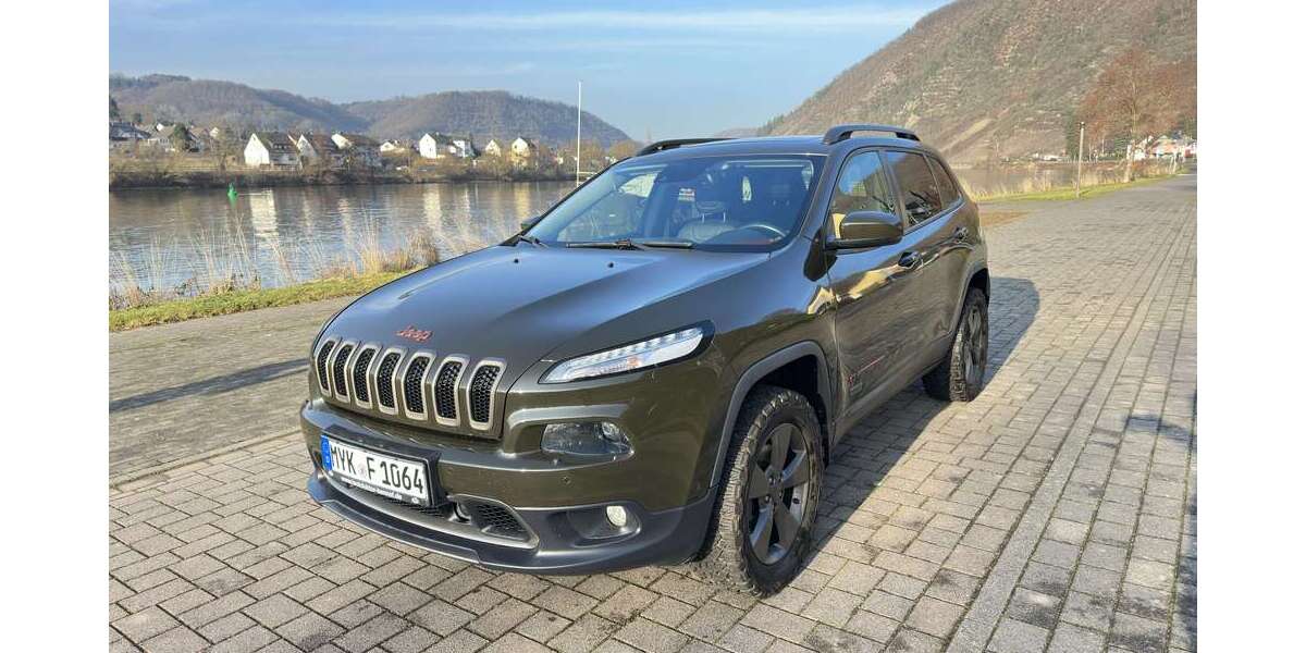 Jeep Cherokee 99.567 km 18.450 &euro; Hennef (Sieg), Stadt 53773