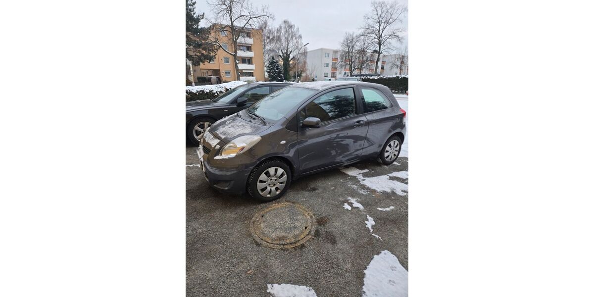 Toyota Yaris 89.900 km 3.400 &euro; Berlin 13591