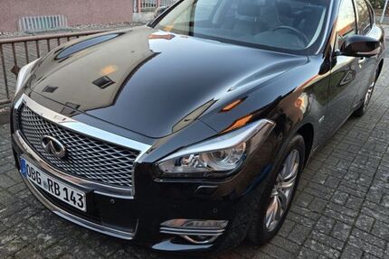 INFINITI Q70 270.000 km 12.500 &euro; Osterburg 39606