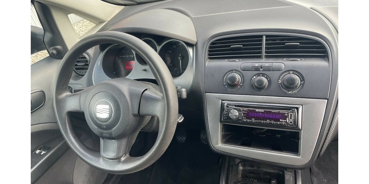 Seat Altea Avila 1.6i Klima PDC Euro4 207.000 km 2.000 &euro; Altdorf 84032