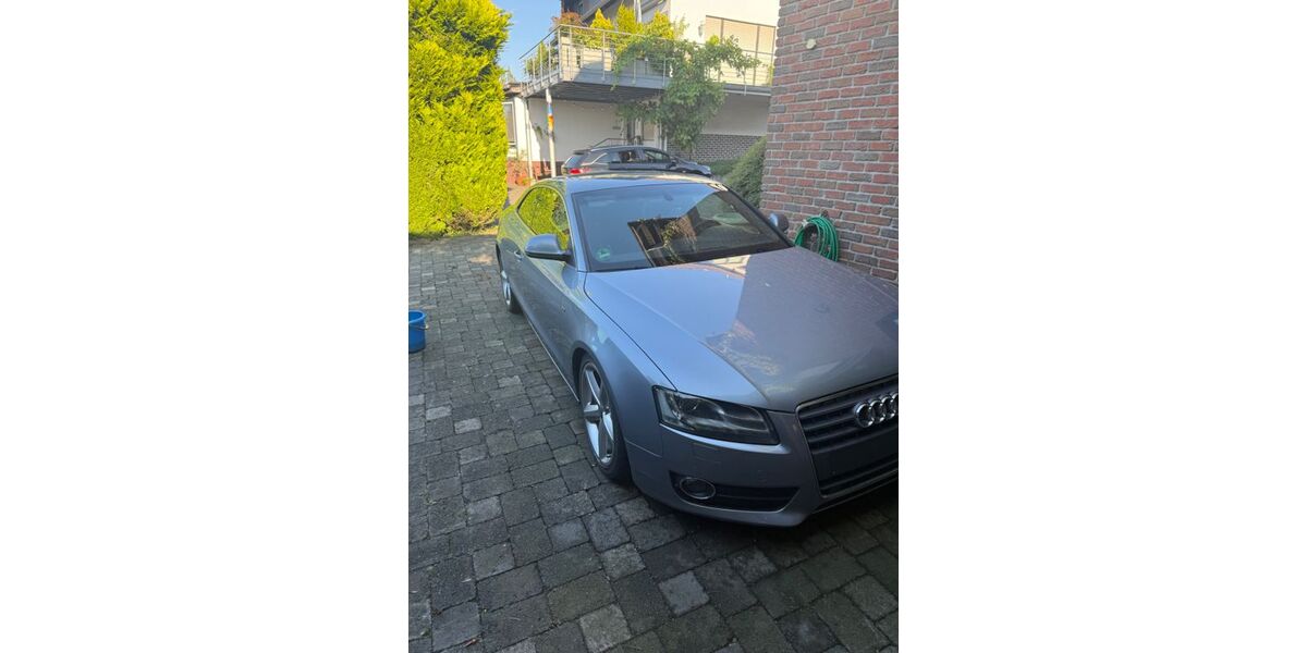 Audi A5 220.525 km 4.800 &euro; Kircheib 57635