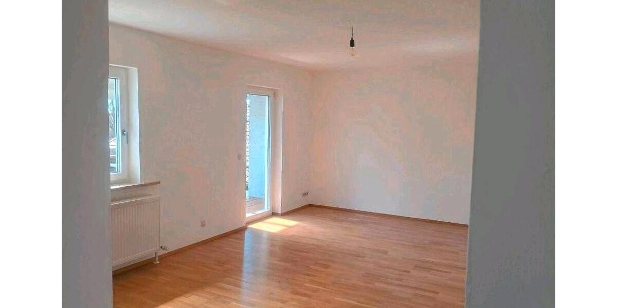Etagenwohnung Hutthurm - 3 Zimmer, 105 m&sup2;, 750&euro; | Angebot:26180750