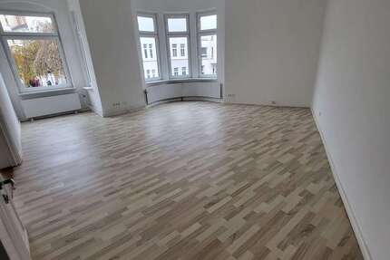 Wohnung Flensburg Westliche Höhe - 4 Zimmer, 145 m&sup2;, 1.015&euro; | Angebot:26998920