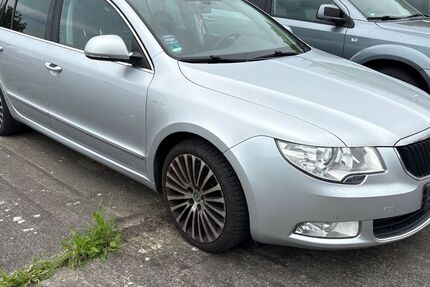Skoda Superb 194.500 km 10.490 &euro; Neubrandenburg 17034