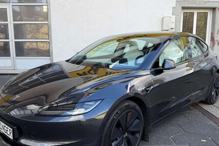 Tesla Model 3 50.000 km 40.979 € Aglasterhausen 74858