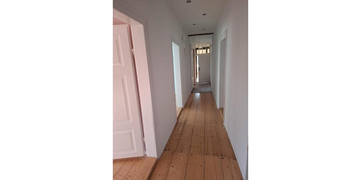 Einfamilienhaus Aerzen - 10 Zimmer, 262 m&sup2;, 350.000&euro; | Angebot:25994333