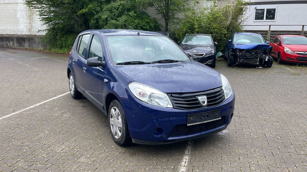Dacia Sandero 170.000 km 2.499 &euro; Detmold 32758