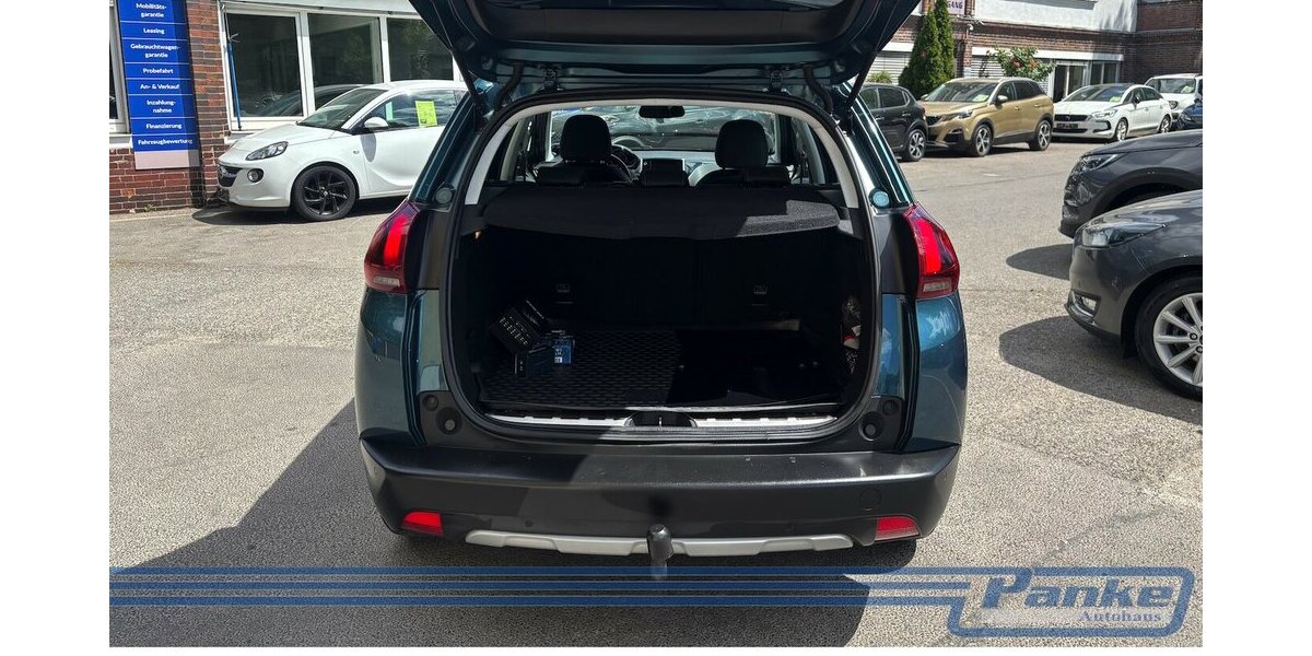 Peugeot 2008 Allure*AHK*Navi*Car-play*SHZ*LED*Tempo* 103.785 km 11.890 &euro; Berlin 13187