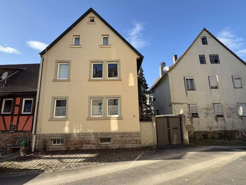 Haus zum Kaufen in Neubrunn 99.000 € 100 m²