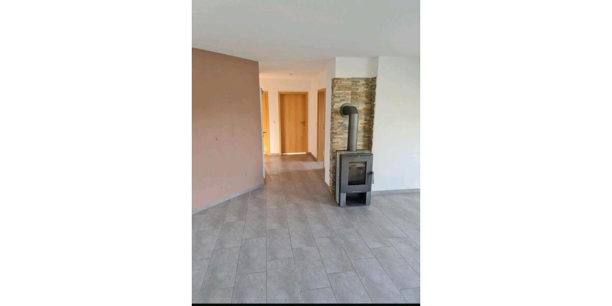 Dachgeschoßwohnung Melsungen - 3 Zimmer, 80 m&sup2;, 750&euro; | Angebot:26692930