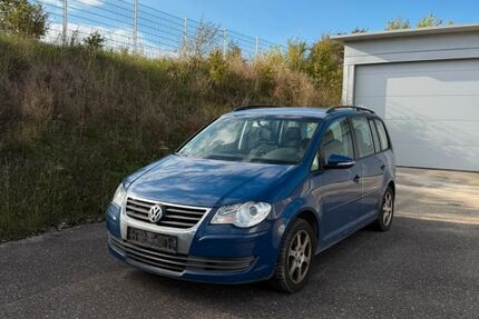 VW Touran 164.000 km 5.900 &euro; Aalen 73430