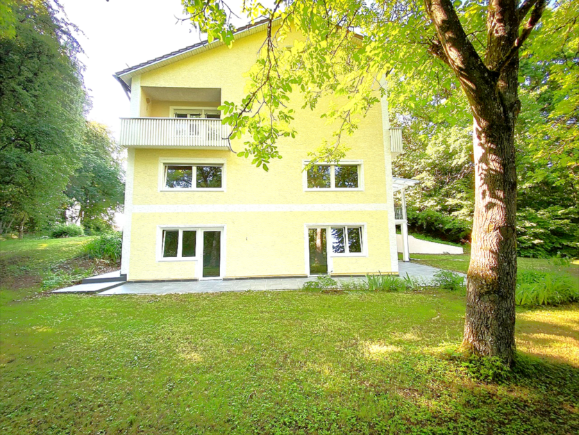 Haus zum Kaufen in Winzer 790.000 € 530 m²