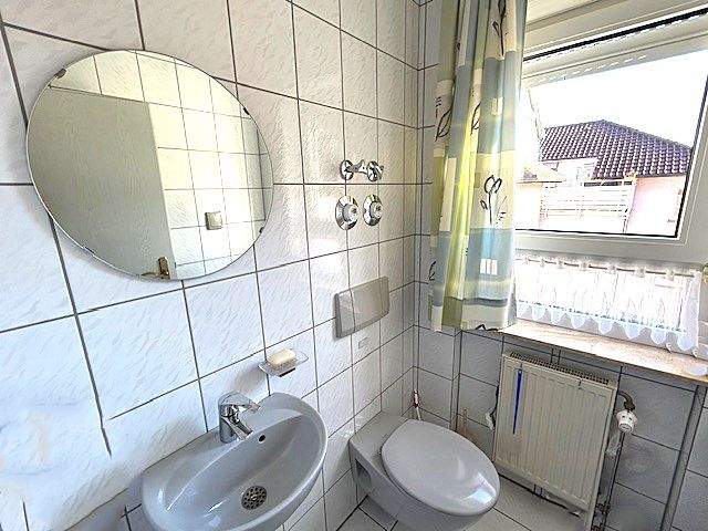 Etagenwohnung Birkenfeld - 4 Zimmer, 110 m&sup2;, 1.100&euro; | Angebot:24277092