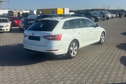 Skoda Superb 250.000 km 8.200 &euro; Mittenwalde 15749