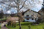 Hochwertig modernisierte Wohnung mit Hauscharakter großem Garten zimmer