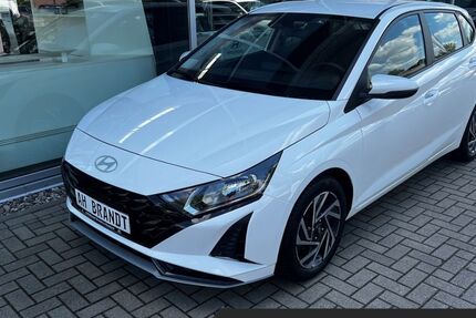 Hyundai i20 16.700 km 17.990 € Waren 17192