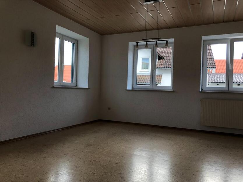 3-Zimmer-Wohnung mit Küche in 86853 Schwabmühlhausen zu mieten