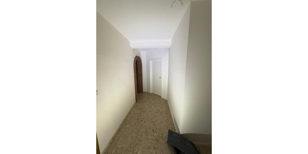 Etagenwohnung Dassel - 2 Zimmer, 100 m&sup2;, 760&euro; | Angebot:26008924