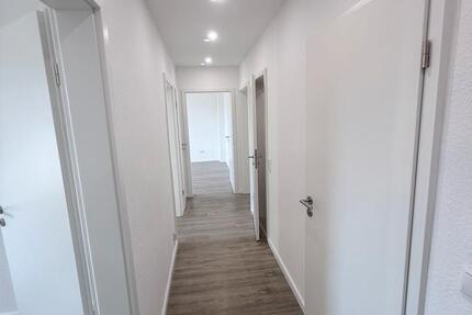 Wohnung Köln Porz - 4 Zimmer, 74 m&sup2;, 1.300&euro; | Angebot:25407437