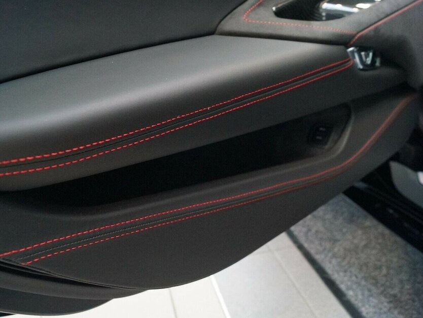 Corvette C8 Coupe 3LT Z51 Europa +Lift+Magnetic Ride+ 17.000 km 99.990 € Jaderberg 26349