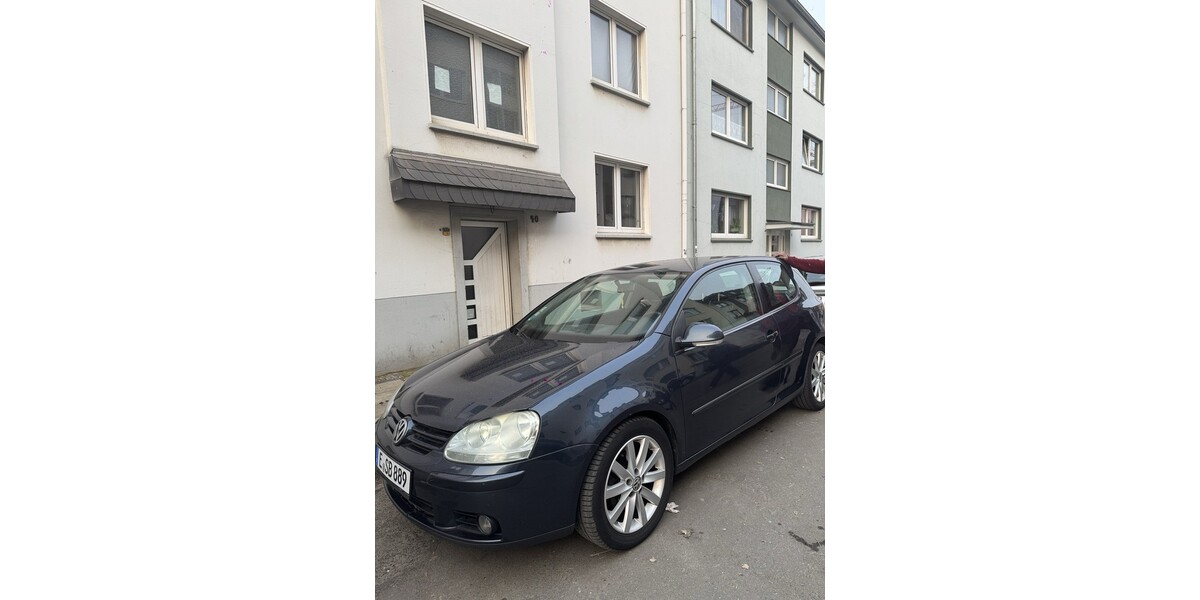 VW Golf 5 273.936 km 1.700 &euro; Essen 45121