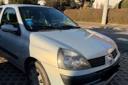 Renault Clio 88.000 km 2.800 &euro; Glauchau 08371