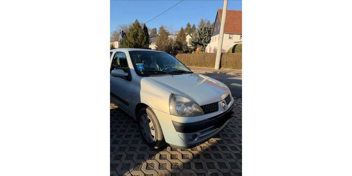Renault Clio 88.000 km 2.800 &euro; Glauchau 08371