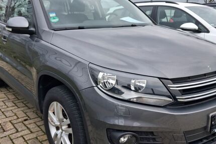 VW Tiguan 127.000 km 10.999 &euro; Upgant- Schott 26529