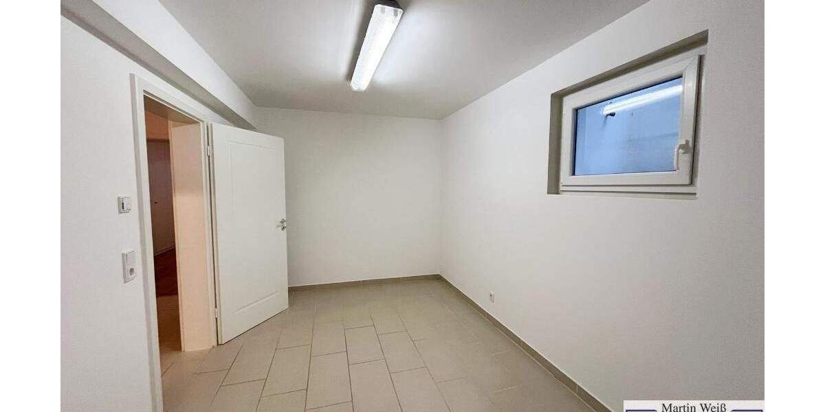 Doppelhaushälfte Berg Maxhöhe - 5 Zimmer, 197 m&sup2;, 3.595&euro; | Angebot:25699587