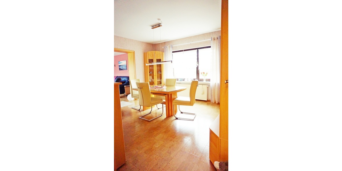 Gepflegtes 1-2 Fam. Haus, neuwertige Heizung, div. Renovierungen, Garten, Doppel-Garage, Terrasse, B - Einfamilienhaus Zierenberg Burghasungen | Angebot:26459788