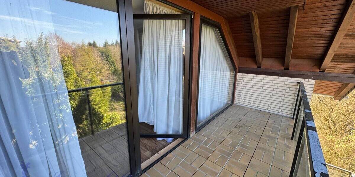 Einfamilienhaus Lage Hörste - 8 Zimmer, 250 m&sup2;, 1.600&euro; | Angebot:26545492